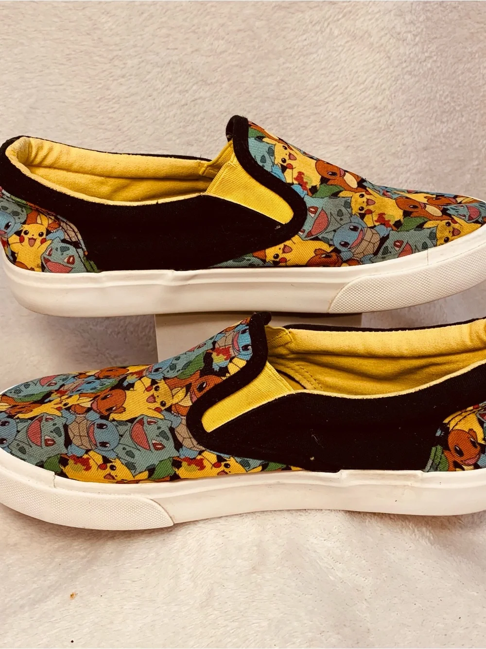 Ground UP Pokémon Pikachu Slip-on Canvas Sneakers. Youth Size 5